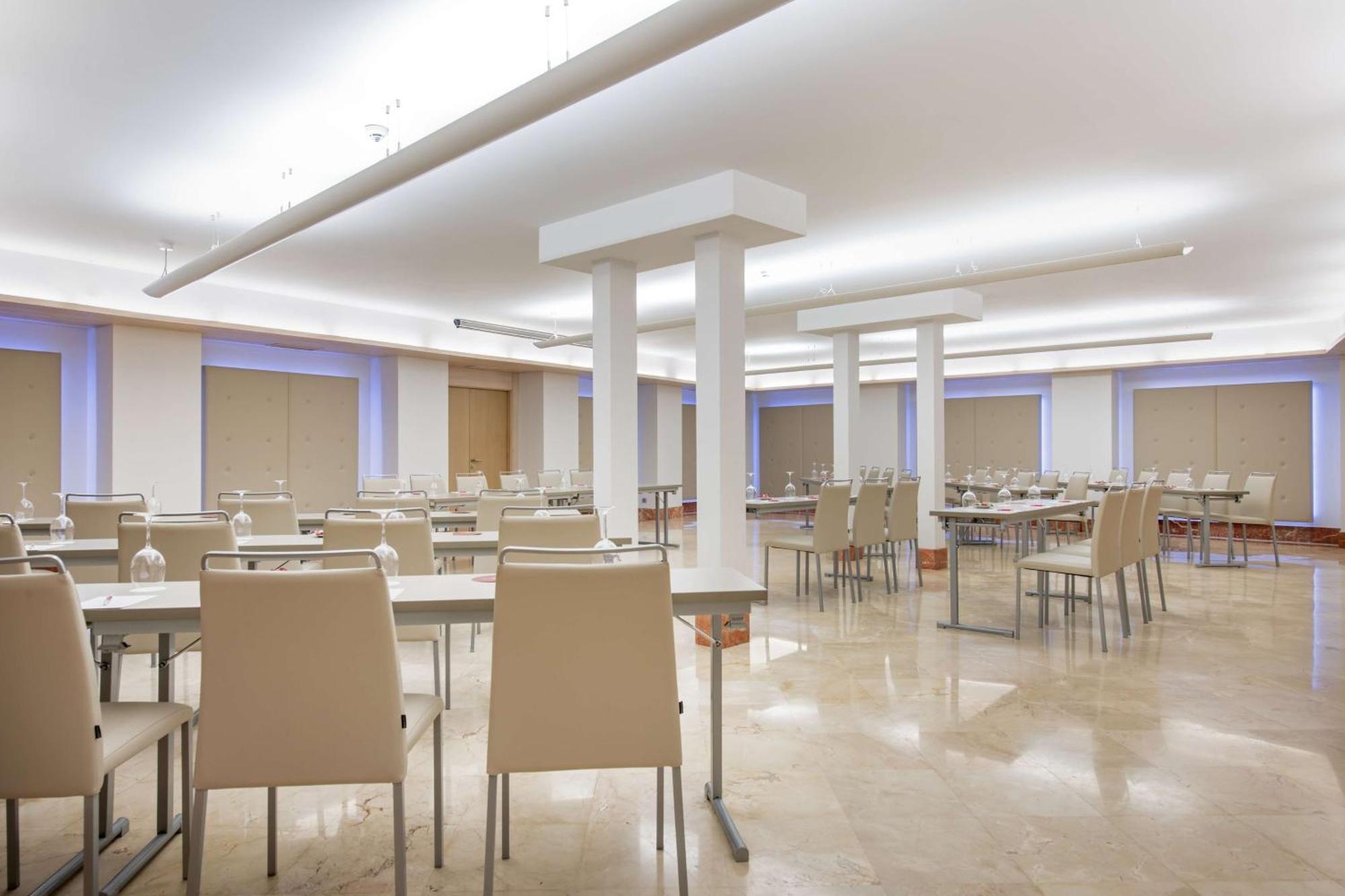 Nh Collection Caceres Palacio De Oquendo Exterior photo