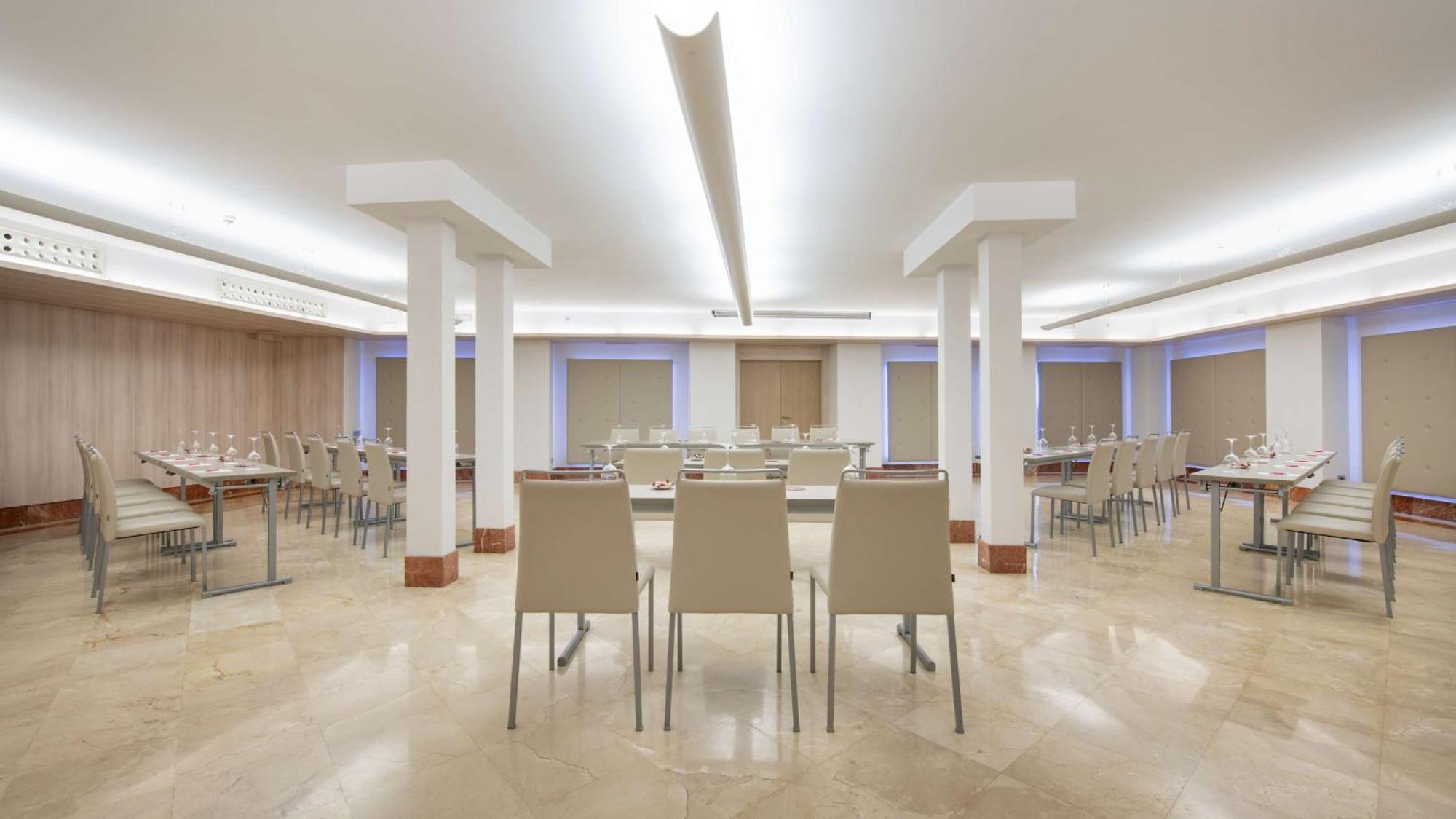 Nh Collection Caceres Palacio De Oquendo Exterior photo
