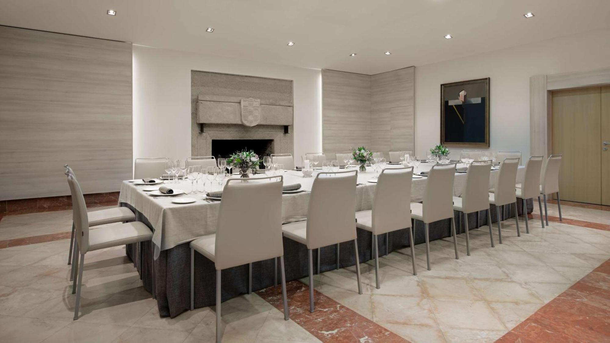 Nh Collection Caceres Palacio De Oquendo Exterior photo