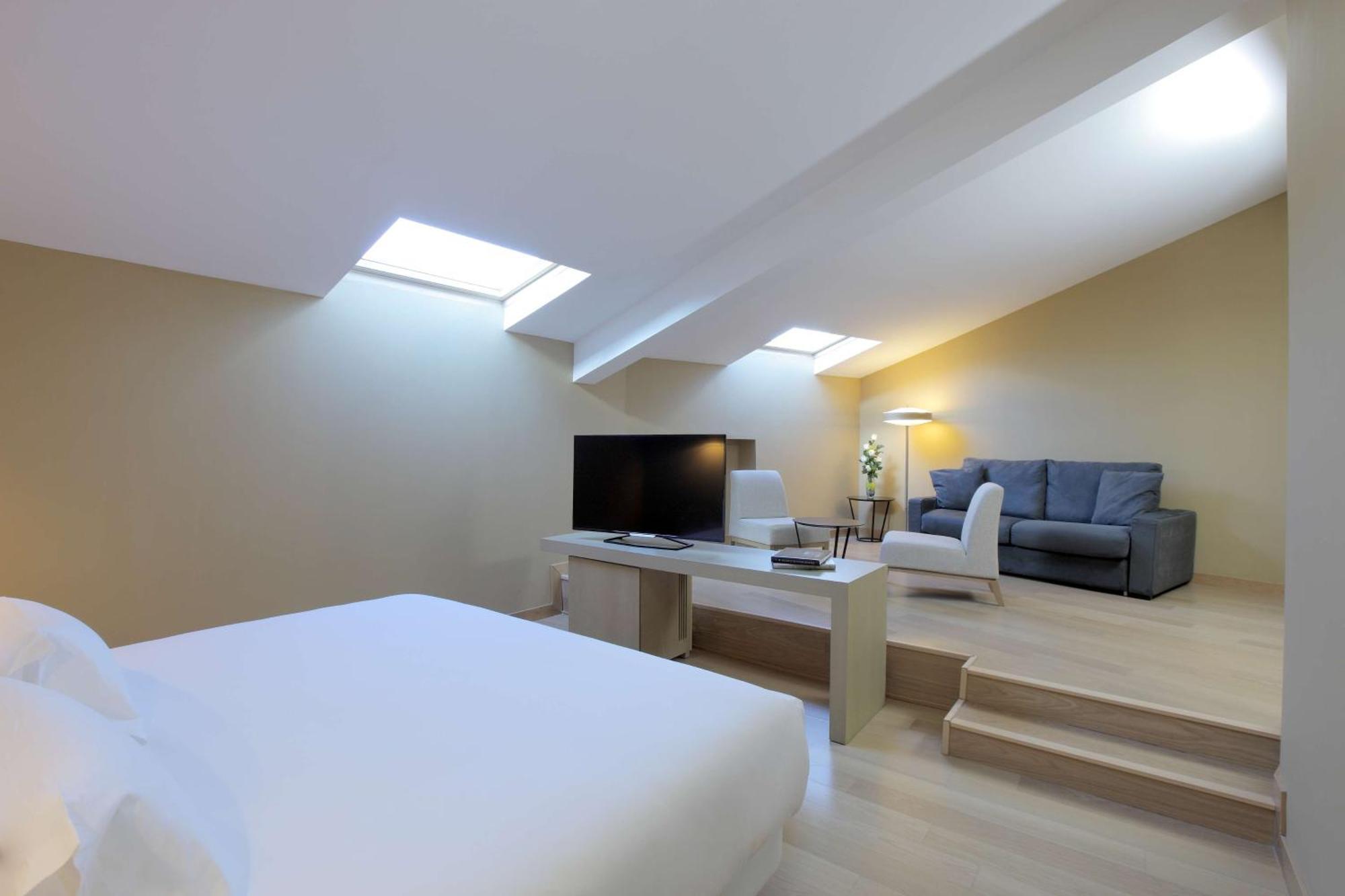 Nh Collection Caceres Palacio De Oquendo Exterior photo