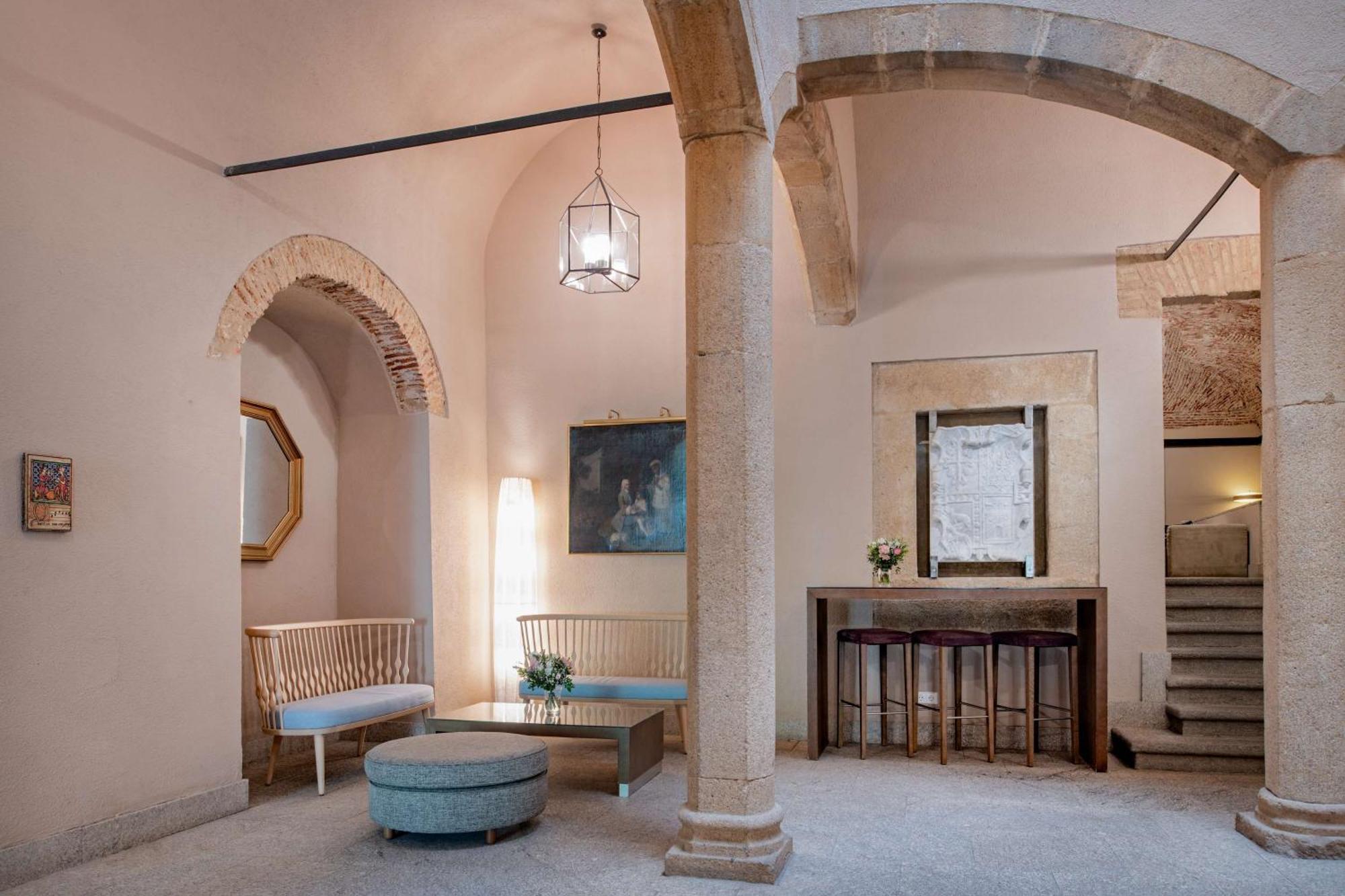 Nh Collection Caceres Palacio De Oquendo Exterior photo