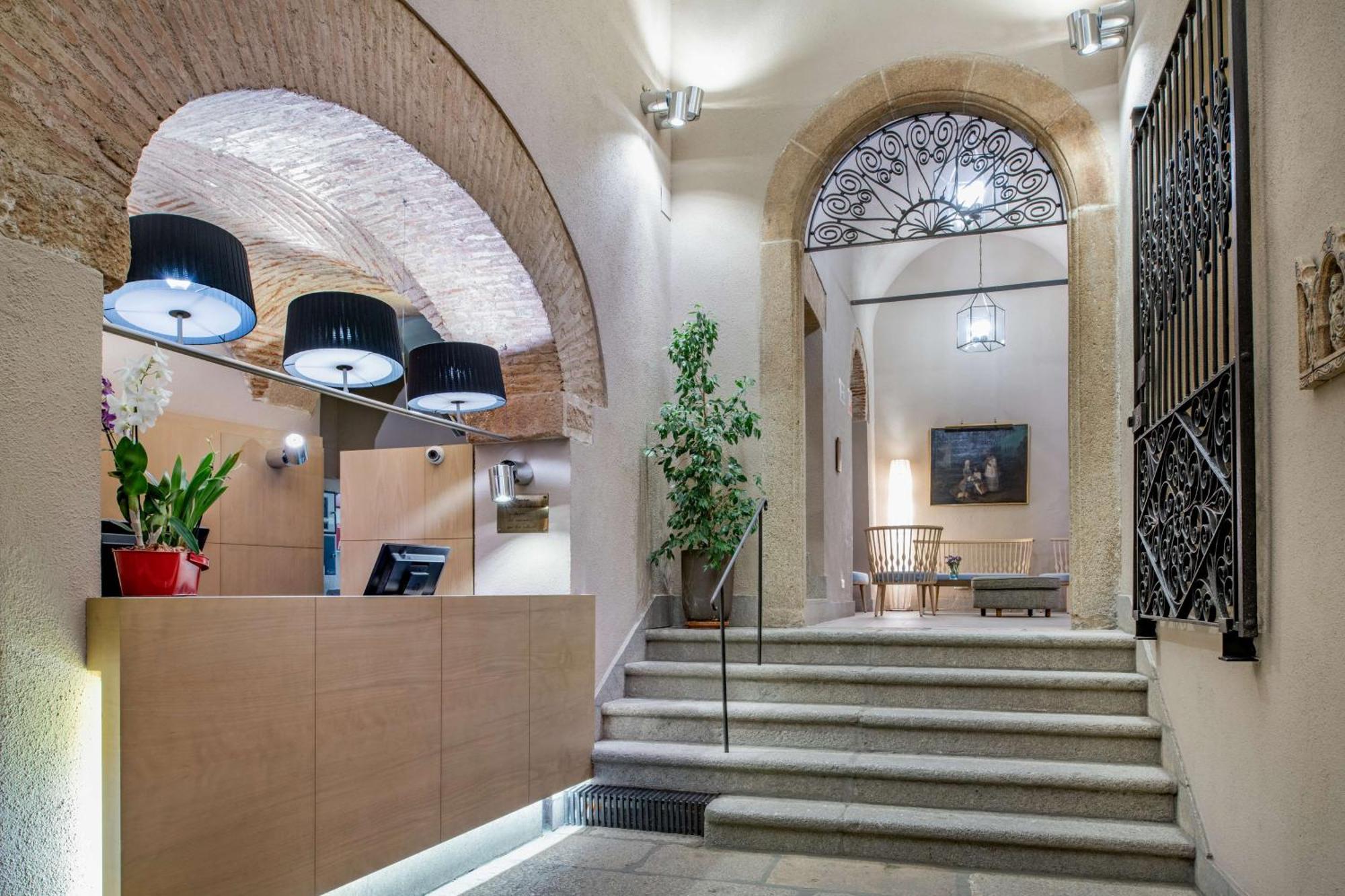Nh Collection Caceres Palacio De Oquendo Exterior photo