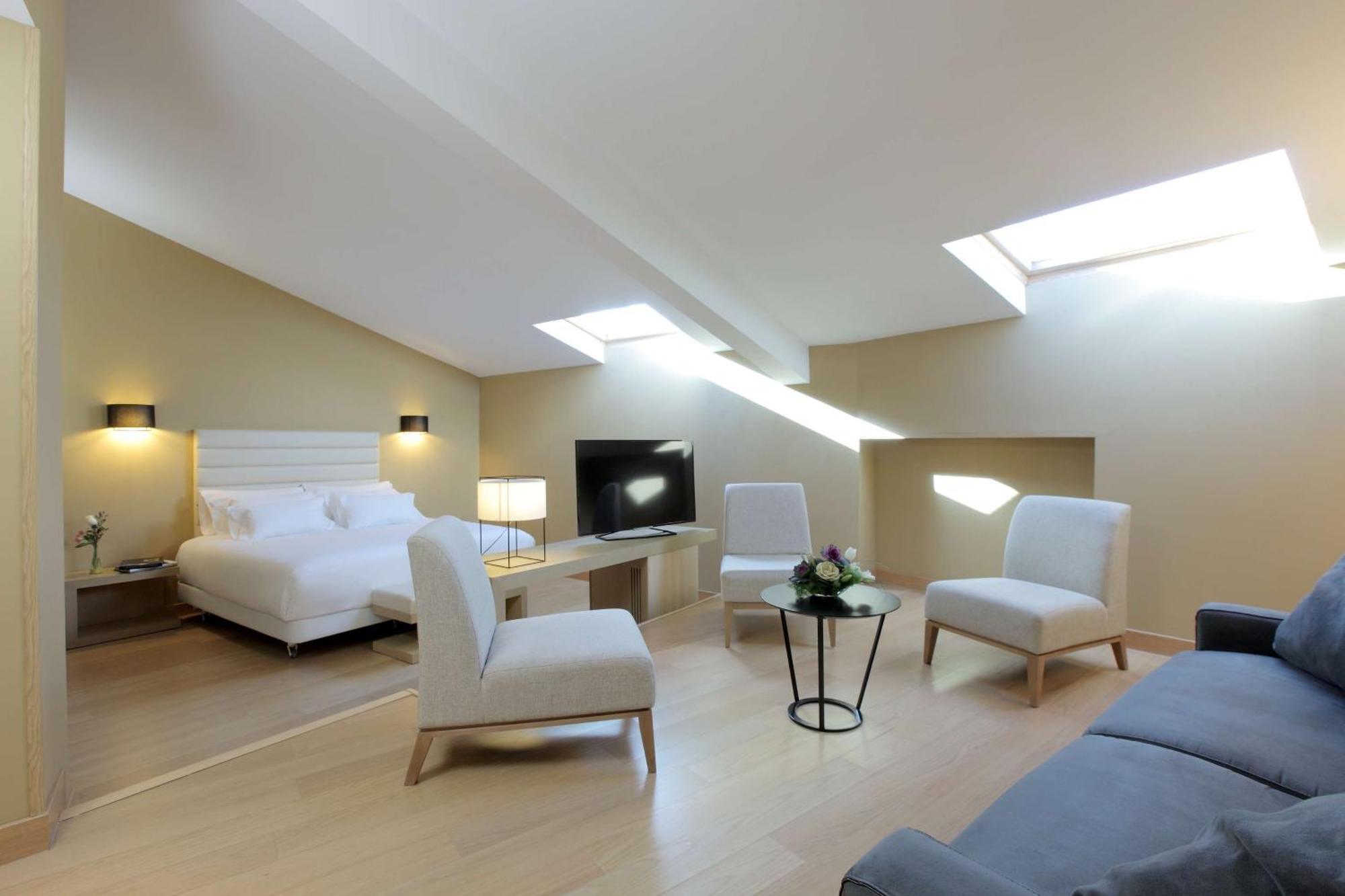 Nh Collection Caceres Palacio De Oquendo Exterior photo