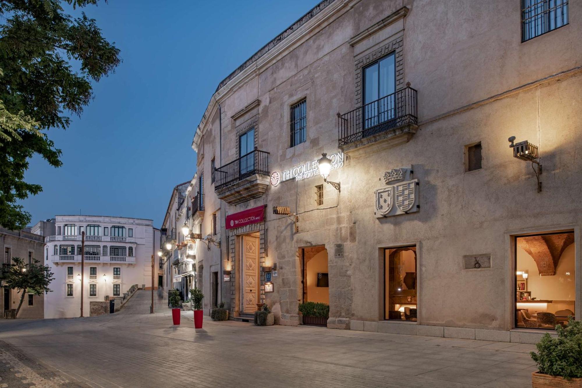 Nh Collection Caceres Palacio De Oquendo Exterior photo