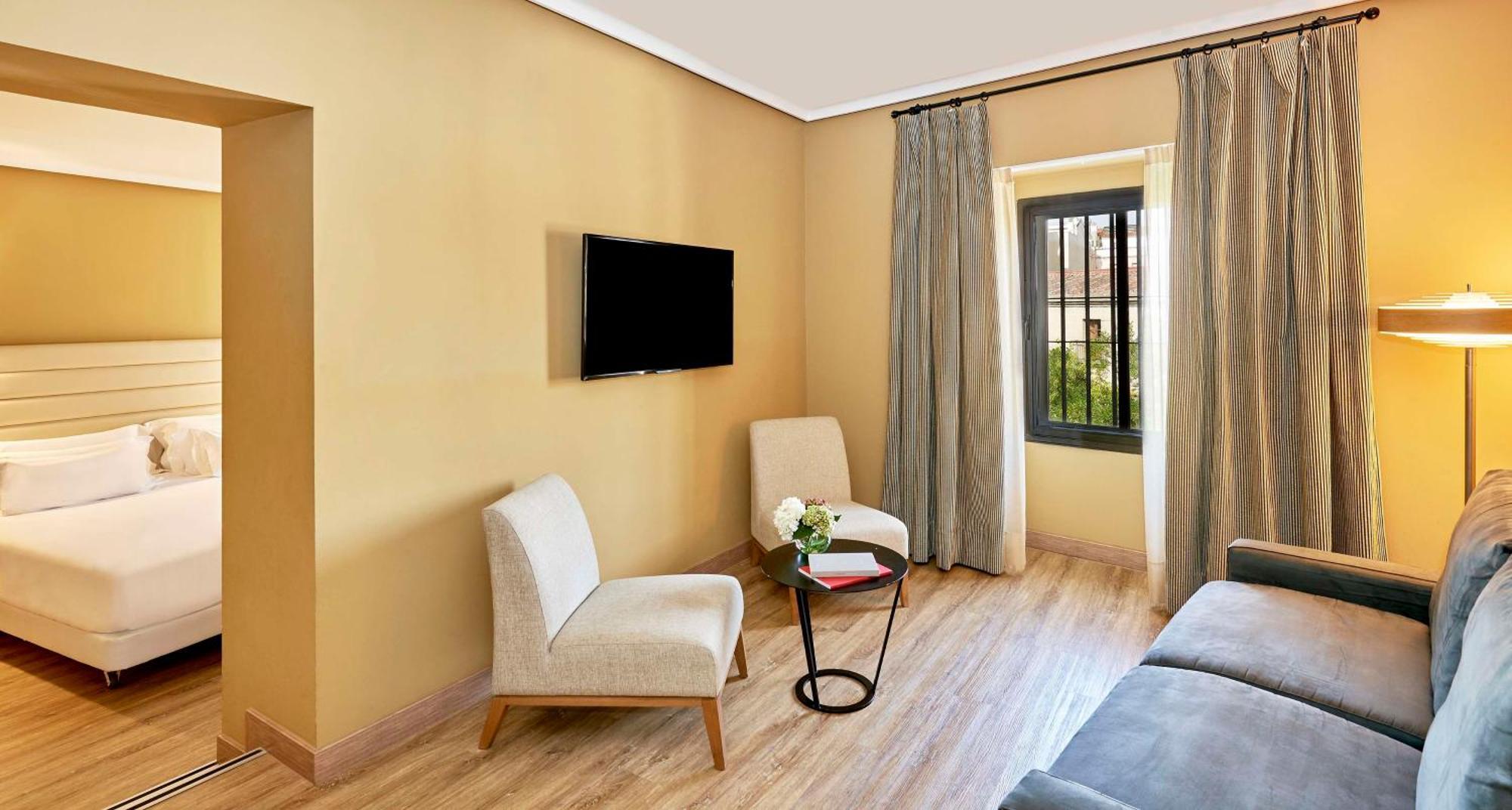Nh Collection Caceres Palacio De Oquendo Exterior photo