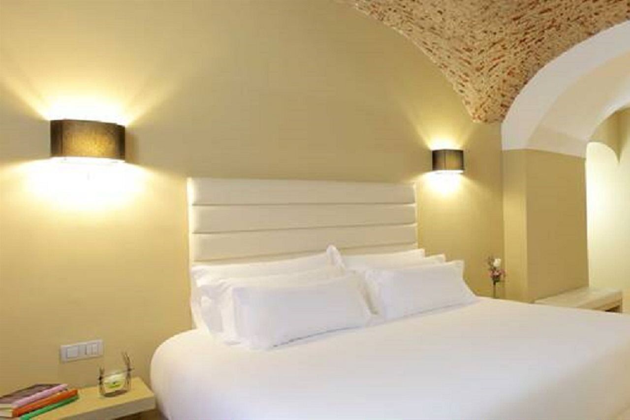 Nh Collection Caceres Palacio De Oquendo Exterior photo